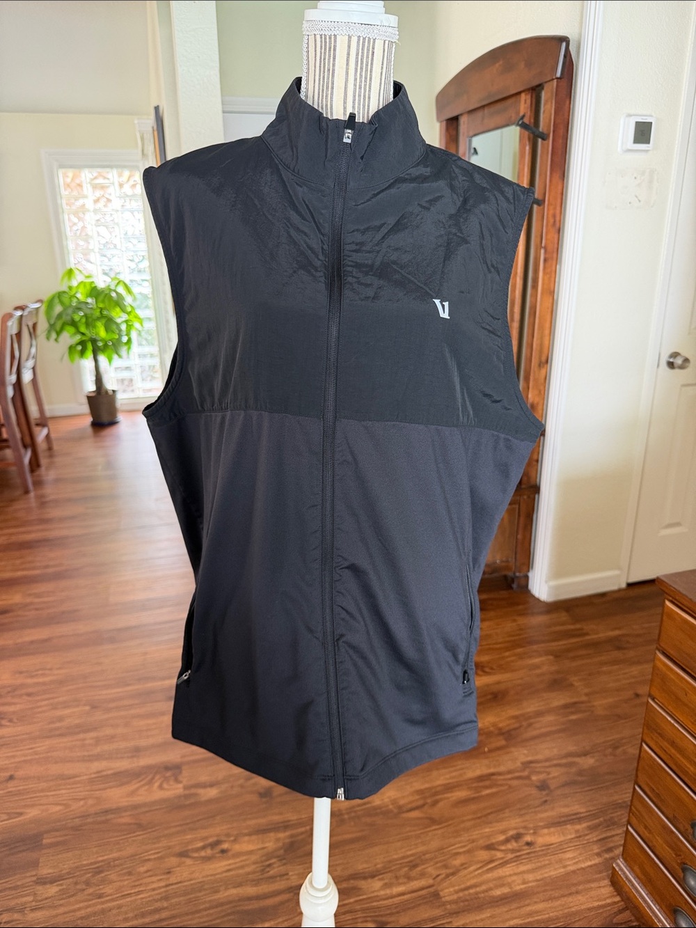Vuori Black Men's Lightweight Zip-Up Vest
